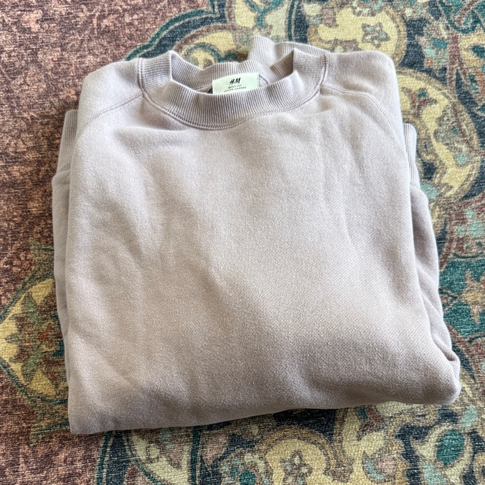 H&M Men's Light Purple Lavender Crewneck Sweatshirt